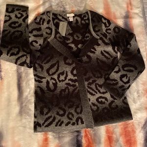 NWT, button down Chico’s cardigan sweater size 1 (small)